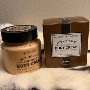 Beekman 1802 Pot Of Gold 8 oz Shimmer Body Cream
New-Sealed